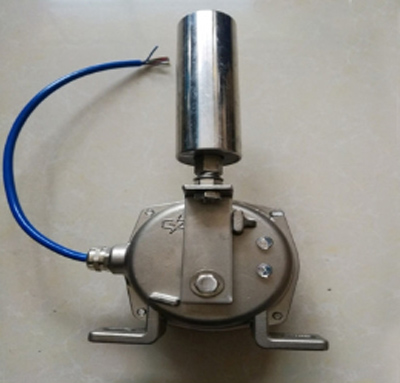 皮带跑偏开关、KPTH2-10、两级跑偏开关,防偏传感器厂家